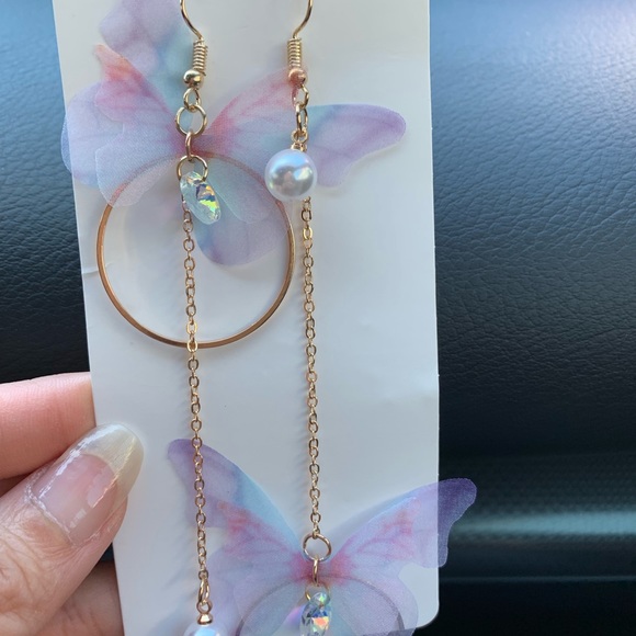 Beautiful butterfly crystal earrings - Picture 2 of 3